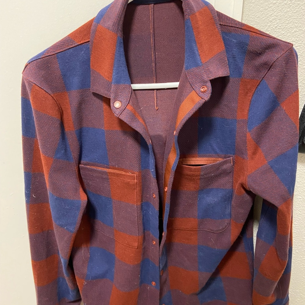 Lululemon flannel (xs)